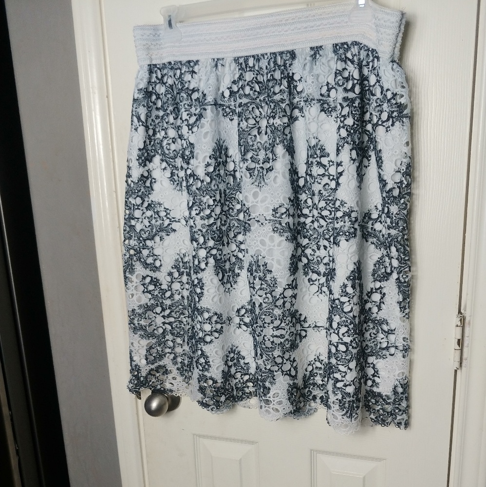 J GLEE BLACK & WHITE 2X SKIRT